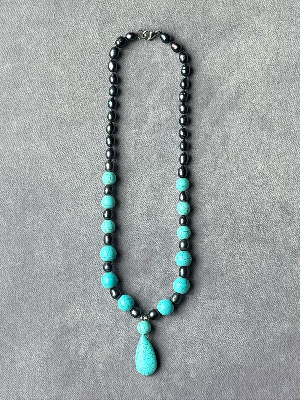 NWOT Tuckernuck Black Pearl and Turquoise Necklace